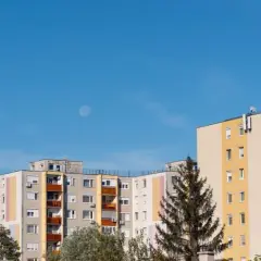 Gdzie złożyć wniosek o mieszkanie socjalne i uniknąć błędów?