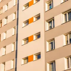 Ile się czeka na mieszkanie komunalne? Sprawdź czas oczekiwania w miastach