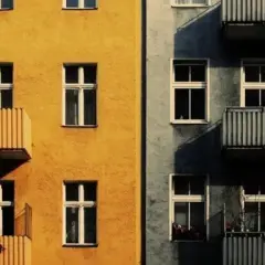 Co to są media w wynajmie mieszkania? Uniknij nieprzyjemnych kosztów