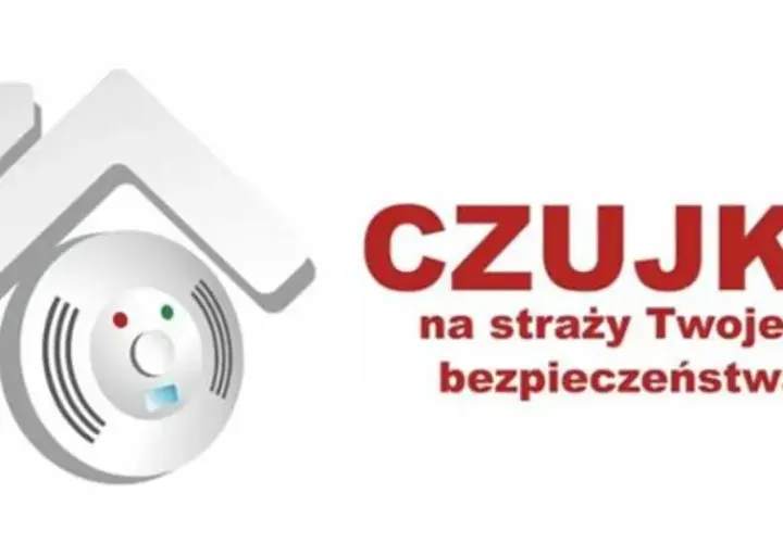 Czujka dymu i tlenku węgla w kształcie domu. Zapewnij bezpieczeństwo podczas sezonu grzewczego.