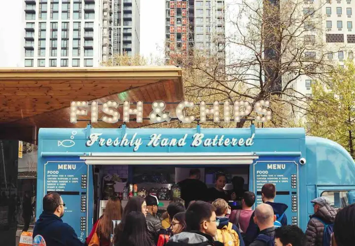 Ile kosztuje wynajem food trucka? Sprawdź ceny i ukryte koszty