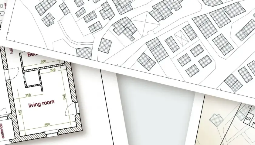Nakładające się plany budynków i działek. Widoczna mapa zasadnicza z zaznaczonymi domami i fragmentem rzutu mieszkania z wymiarami.