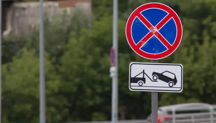 Kto stawia znaki drogowe na osiedlu i jak zgłosić potrzebę ich ustawienia?