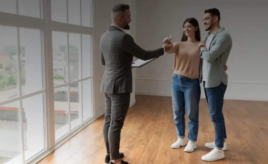 Jak zabezpieczyć wynajem mieszkania przed nieuczciwymi najemcami