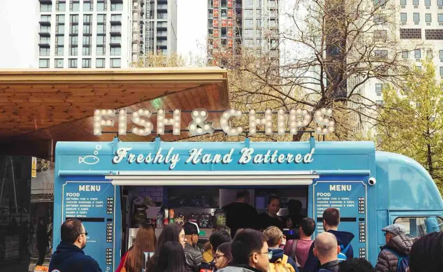 Ile kosztuje wynajem food trucka? Sprawdź ceny i ukryte koszty