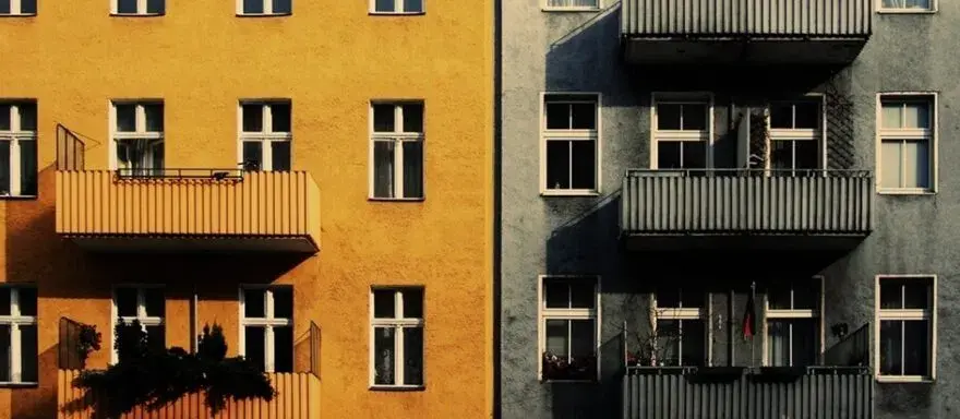 Co to są media w wynajmie mieszkania? Uniknij nieprzyjemnych kosztów
