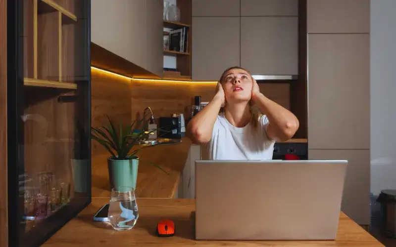 Zdjęcie Jak pozbyć się agencji towarzyskiej w bloku i odzyskać spokój