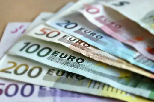 Zdjęcie Czynsz dzierżawny co to jest? Zrozumienie opłat za wynajem gruntu